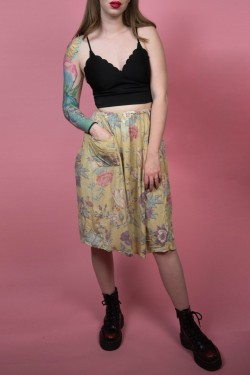 Žltá kvetovaná vintage sukňa s vreckom - XL