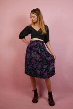 Čierna kvetovaná vintage sukňa - L/XL
